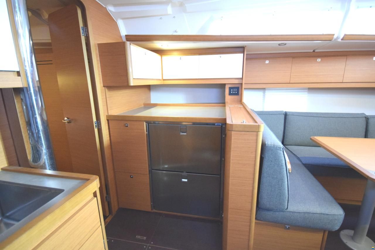 Dufour 430