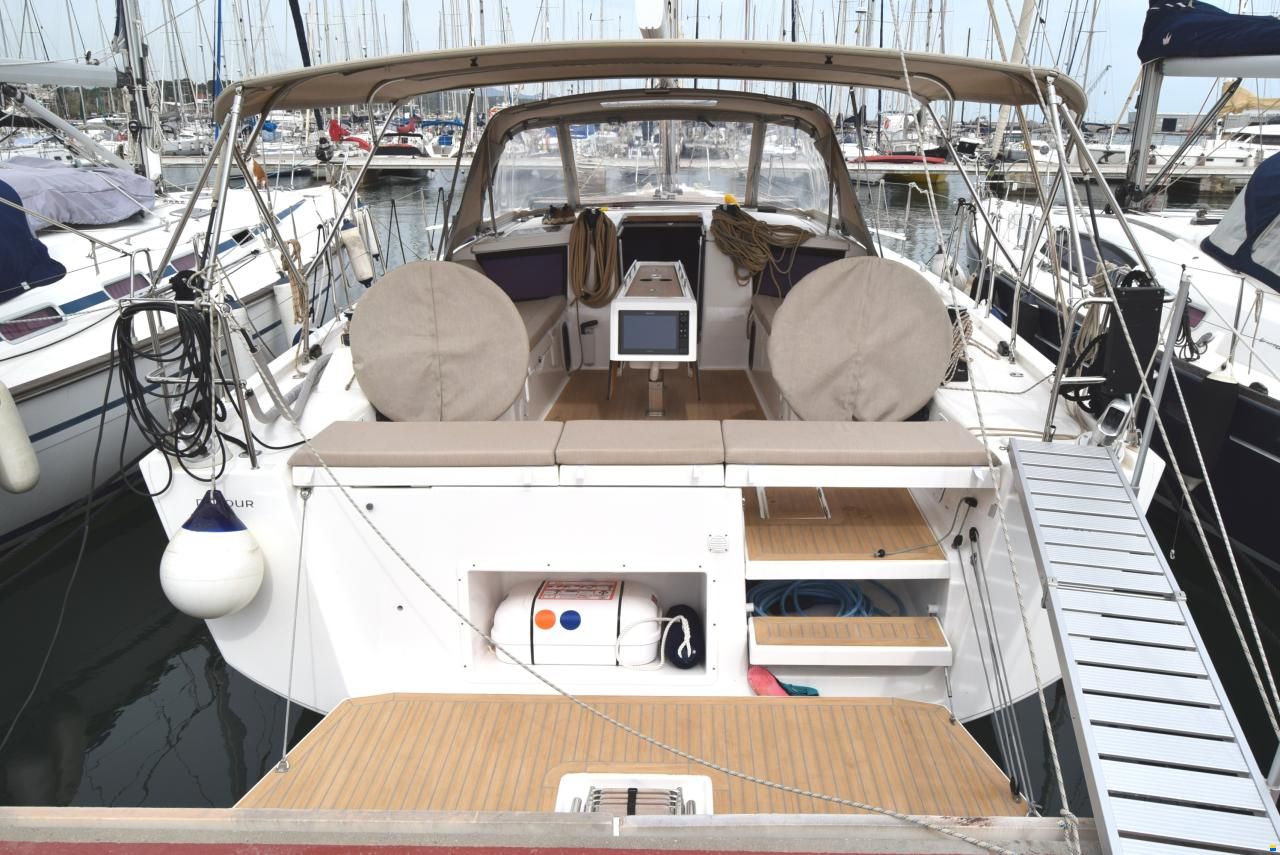 Dufour 430