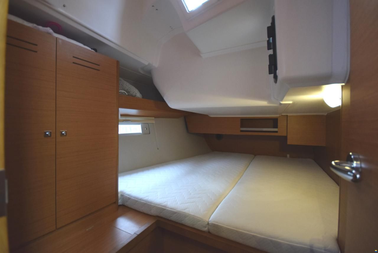Dufour 430