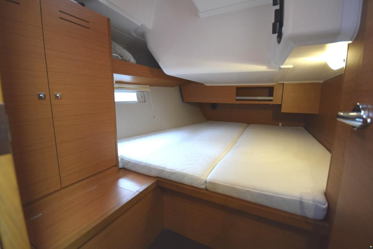 Dufour 430