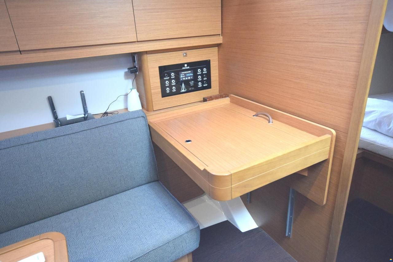 Dufour 430