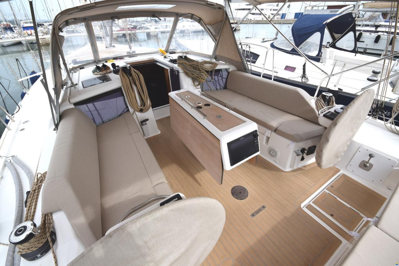 Dufour 430