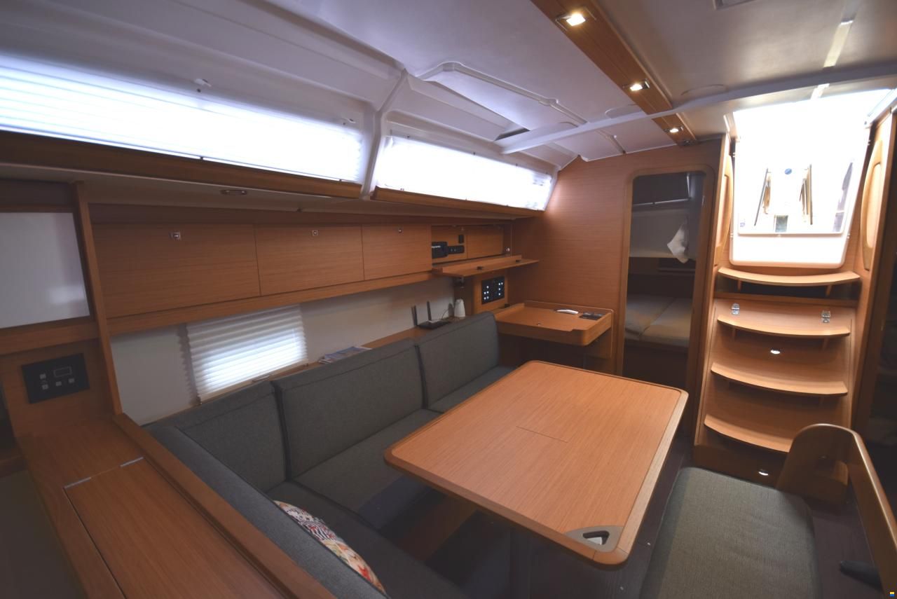 Dufour 430