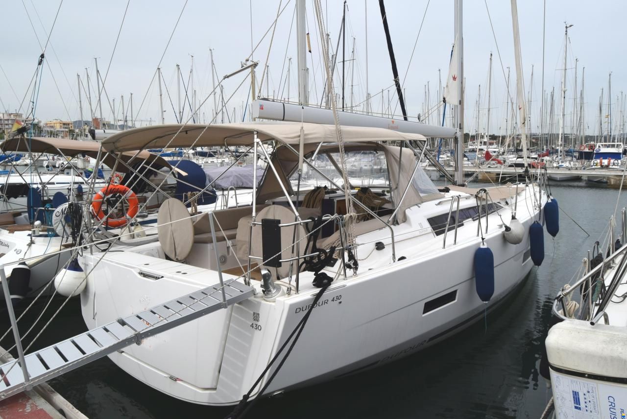 Dufour 430