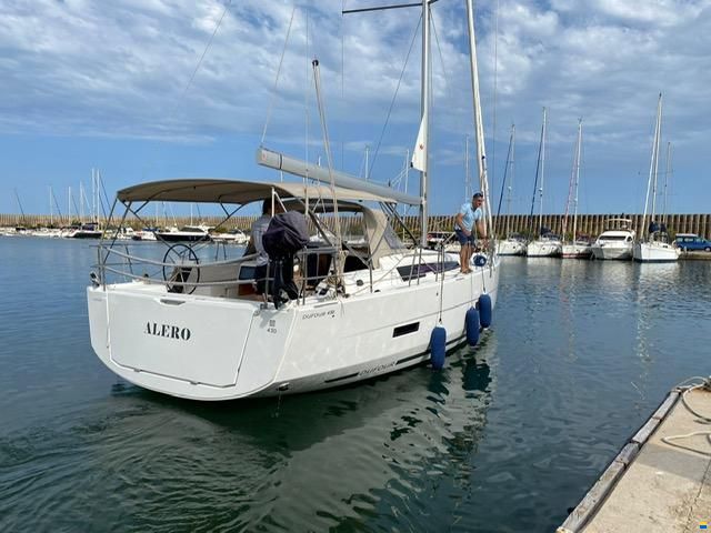 Dufour 430