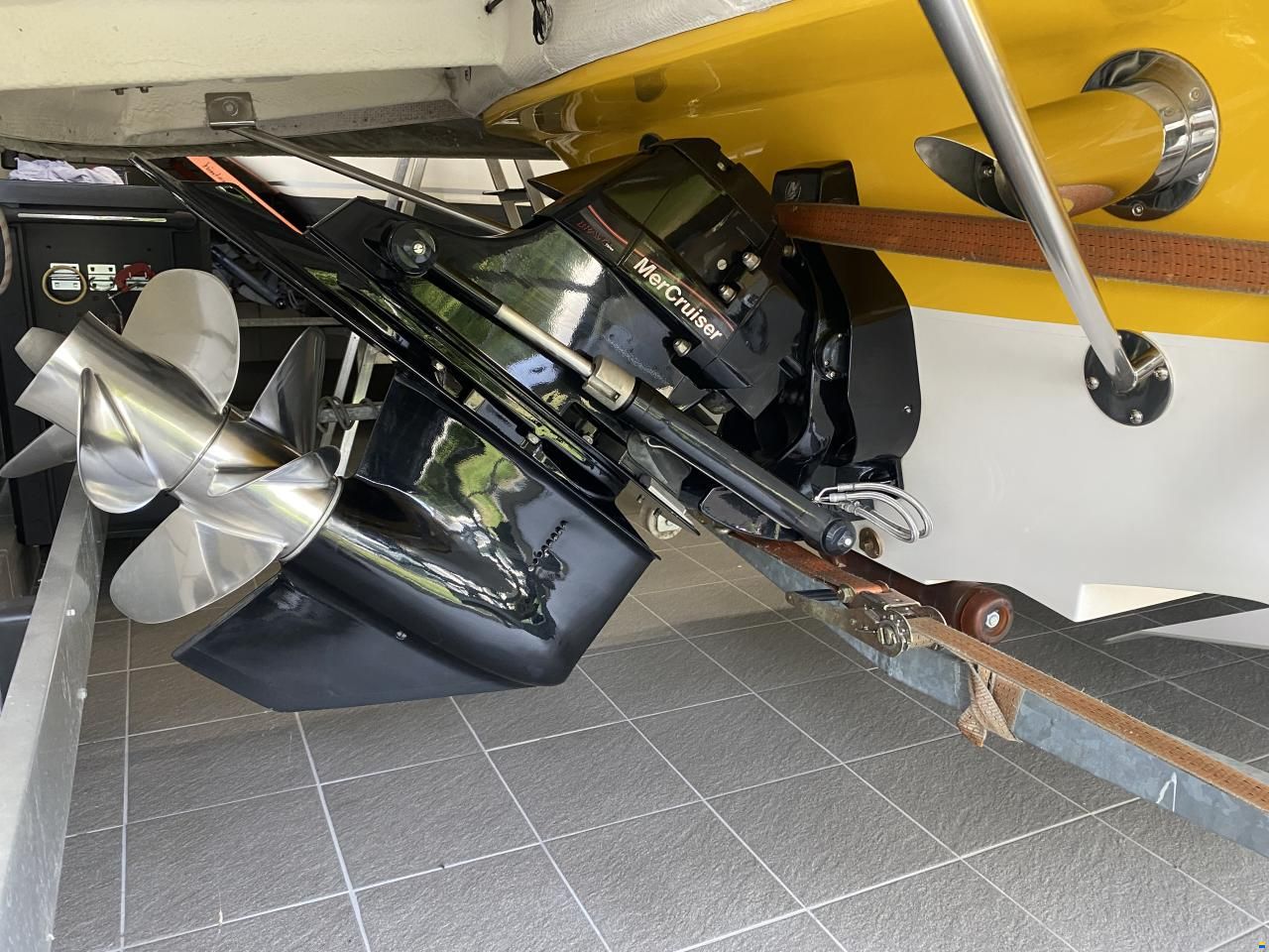 Rinker 262 Captiva Cuddy