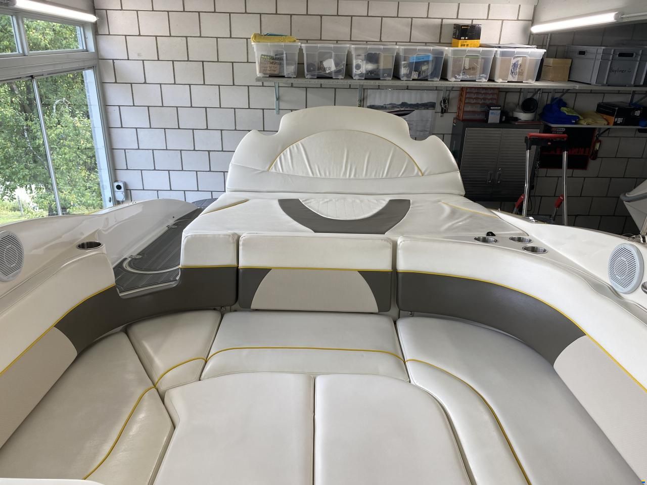 Rinker 262 Captiva Cuddy