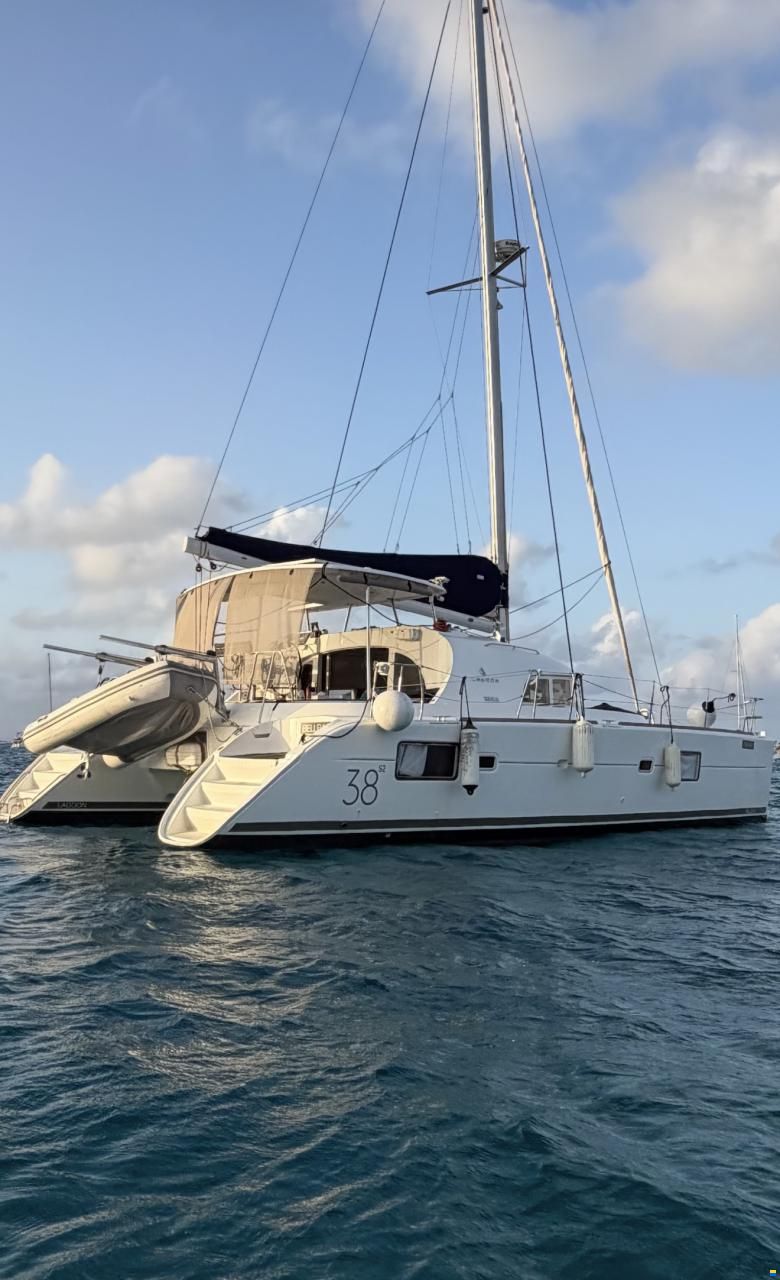 Lagoon 38 s2