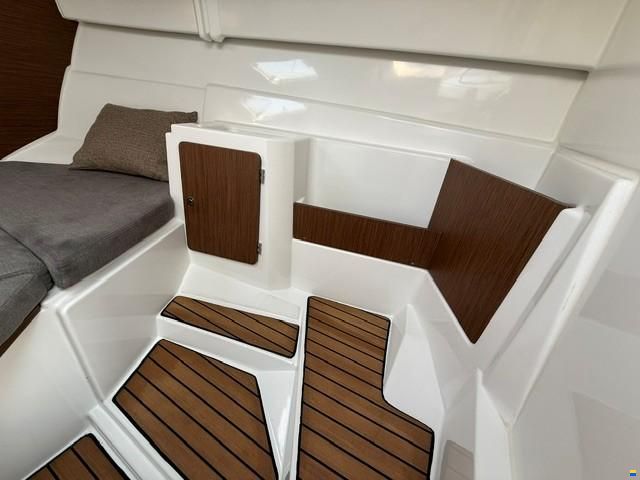 Beneteau Antares 7