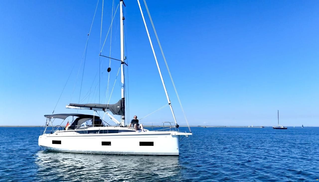 Bavaria C38