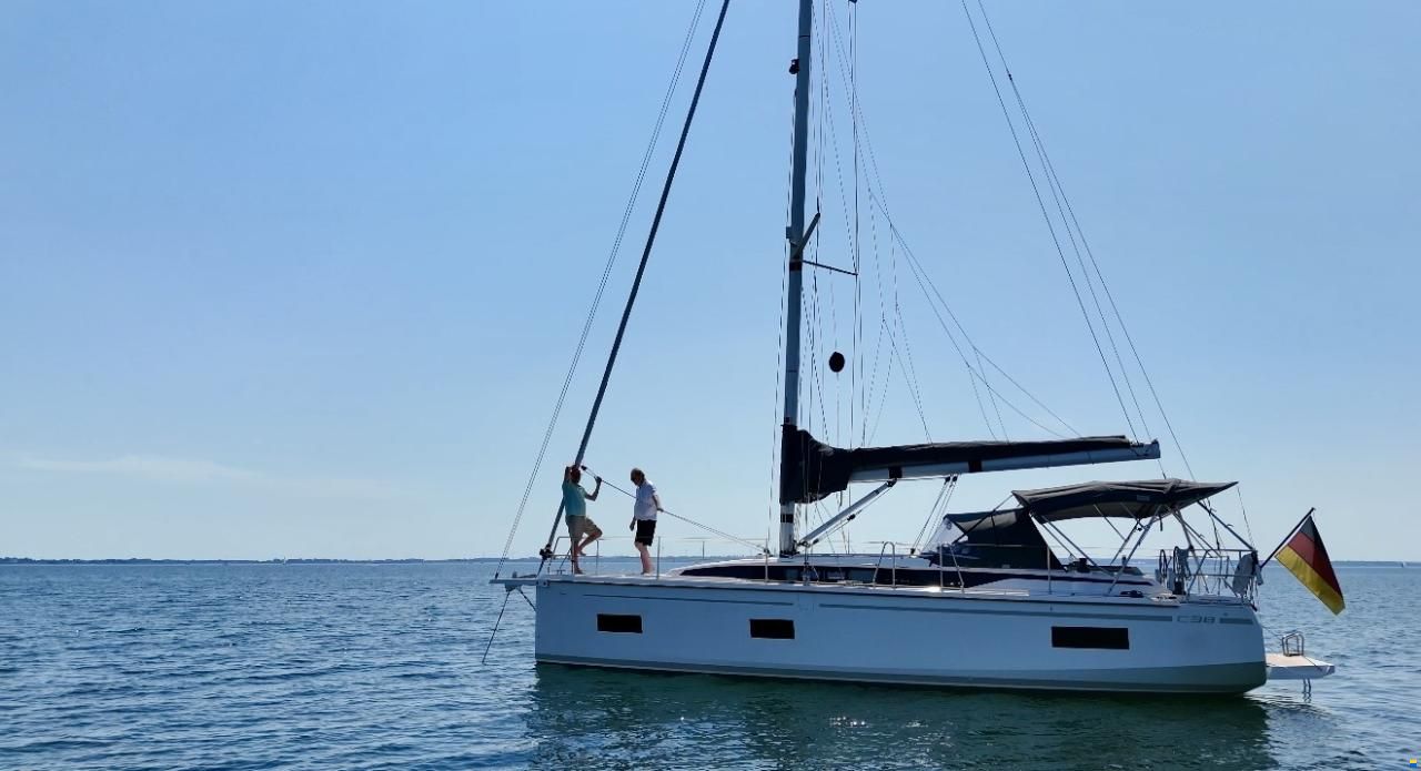 Bavaria C38