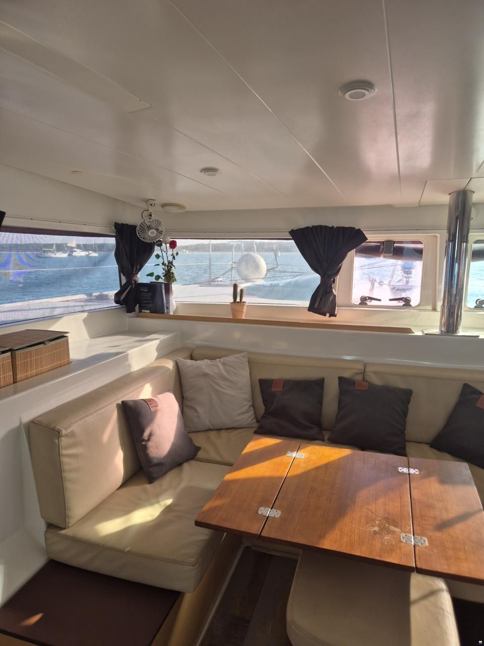 Lagoon 400
