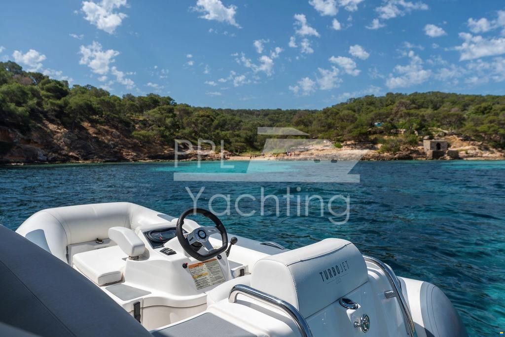 Ferretti 500