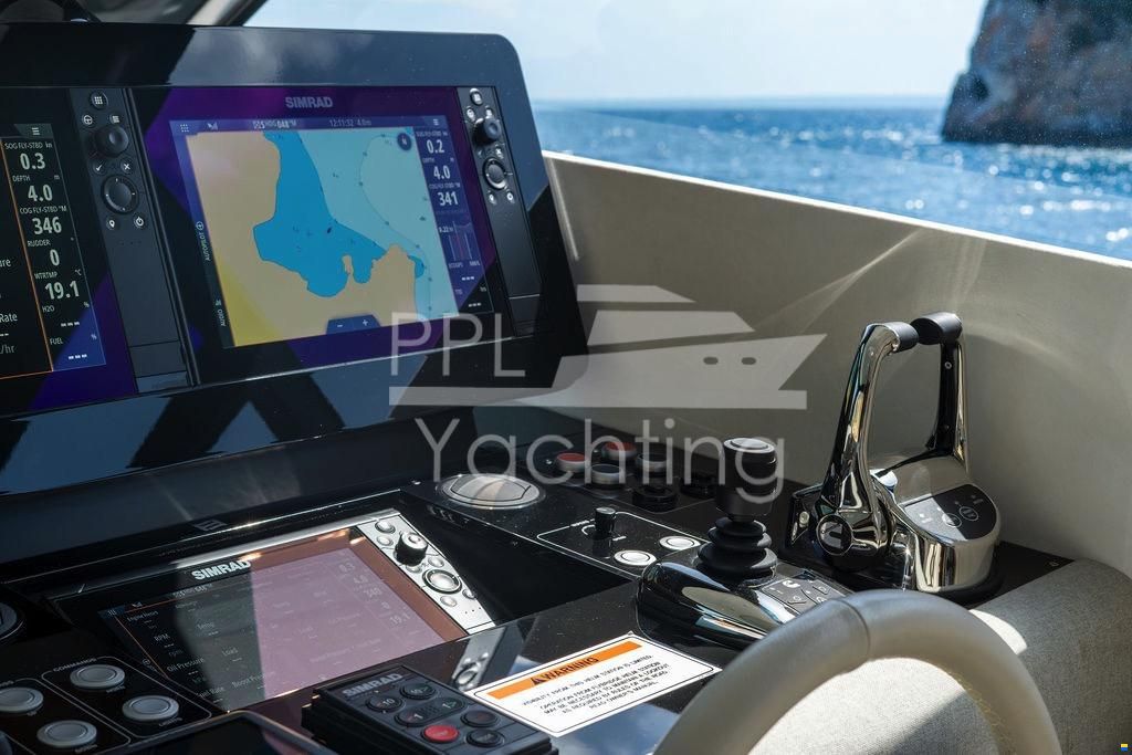 Ferretti 500