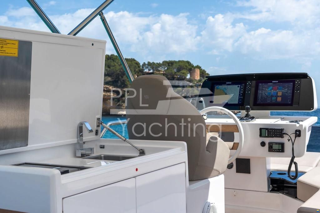 Ferretti 500