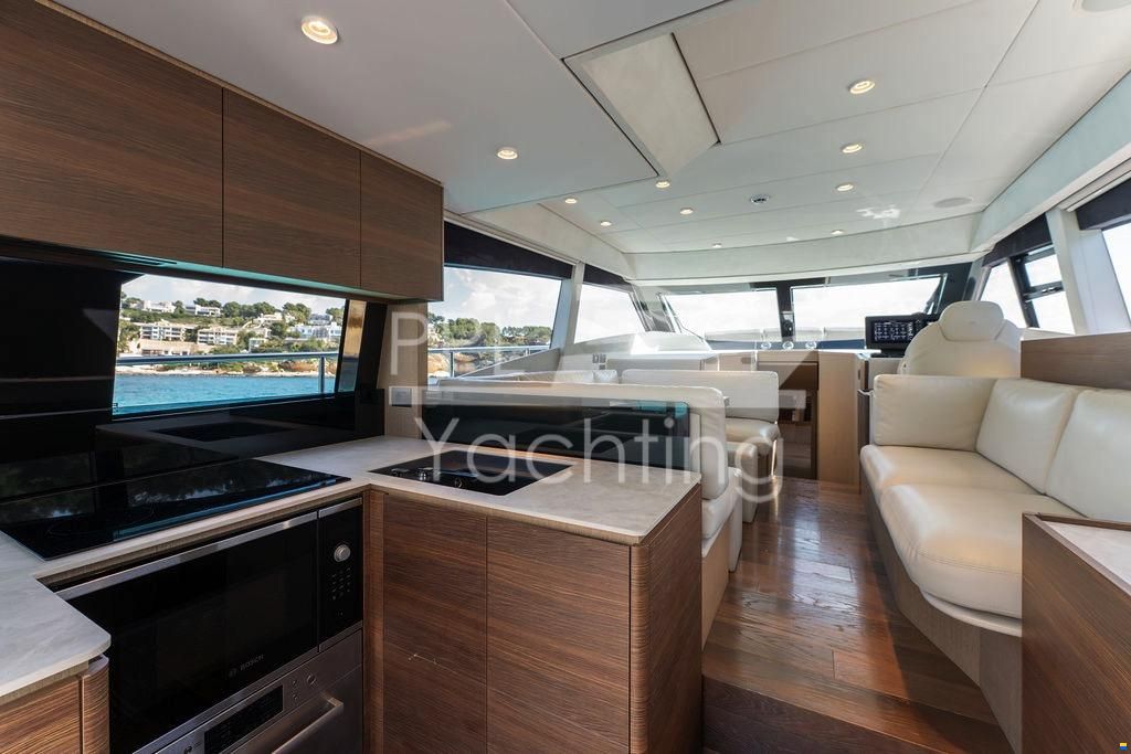 Ferretti 500