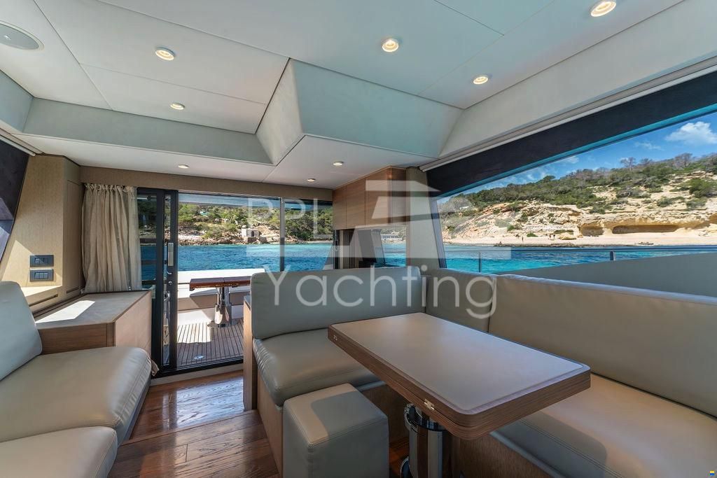 Ferretti 500
