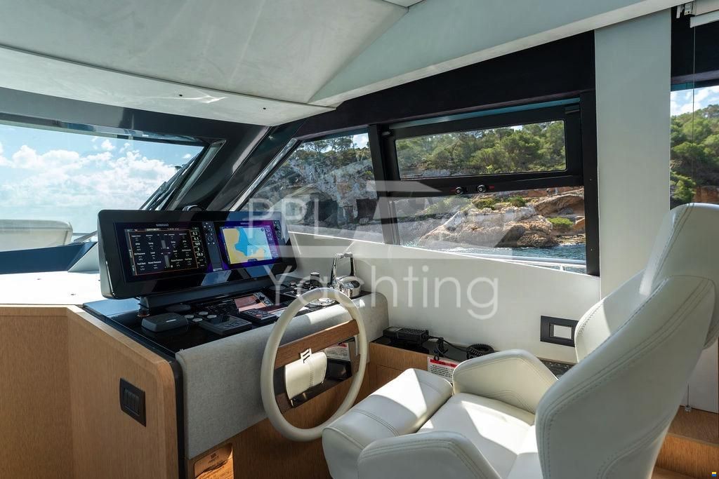 Ferretti 500