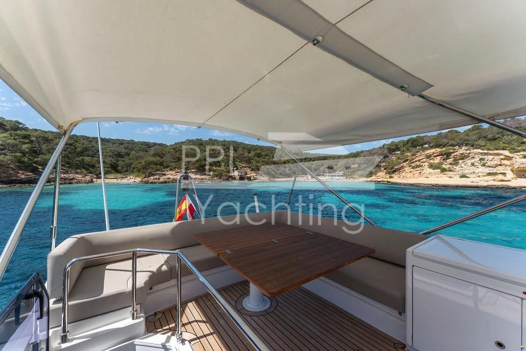 Ferretti 500