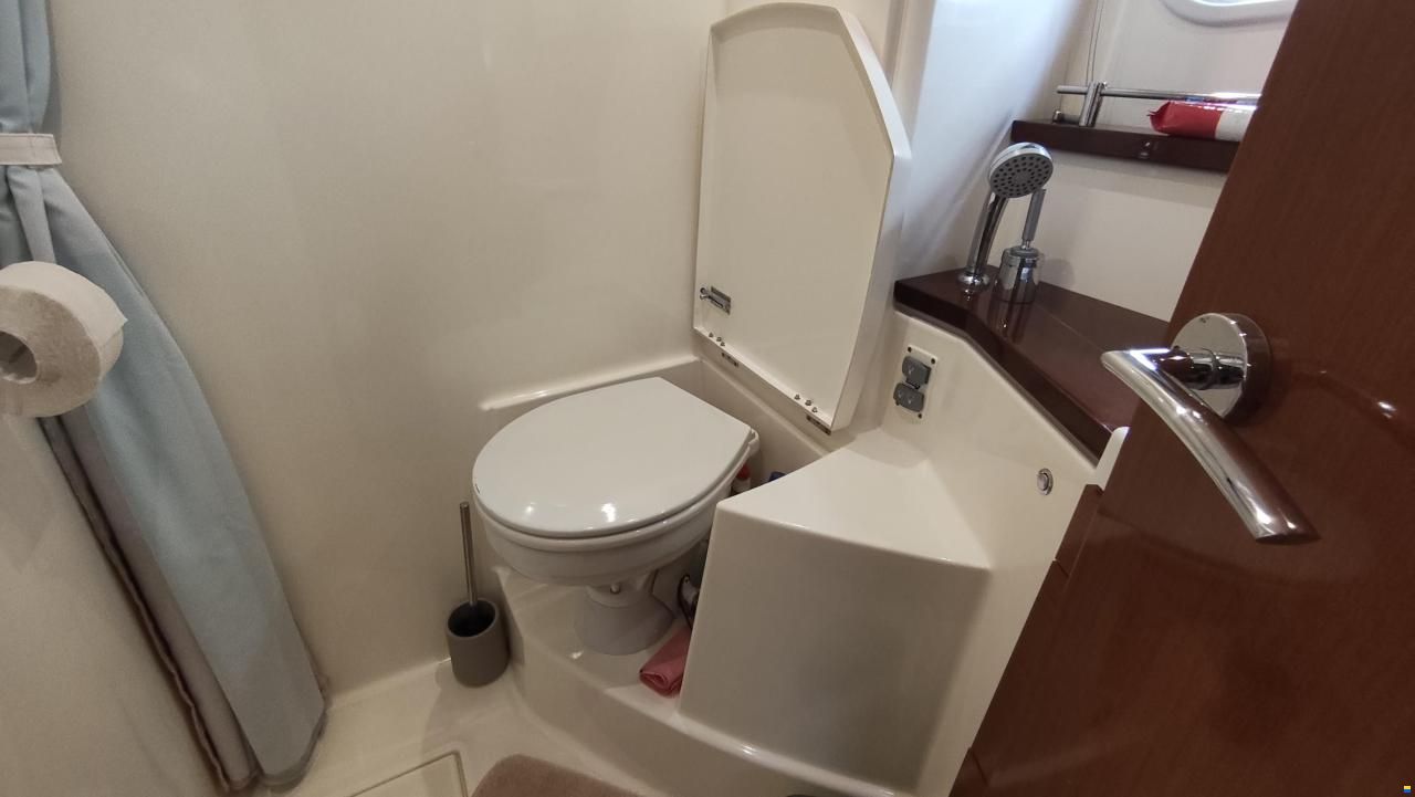 Prestige 42S