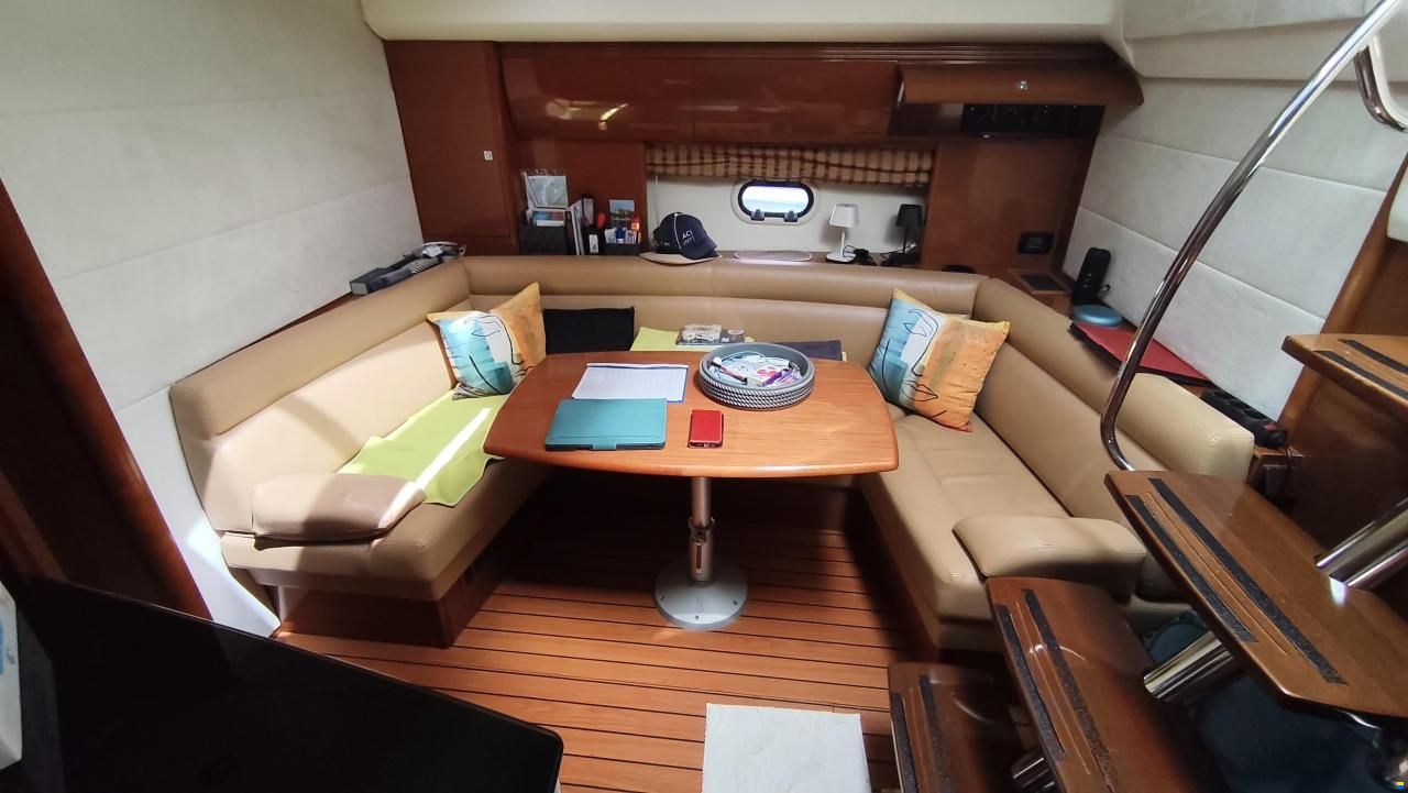 Prestige 42S