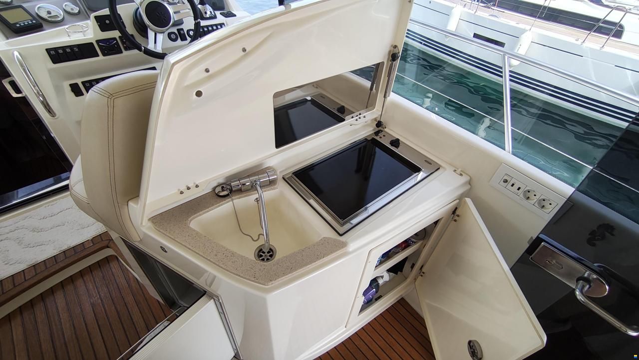 Prestige 42S