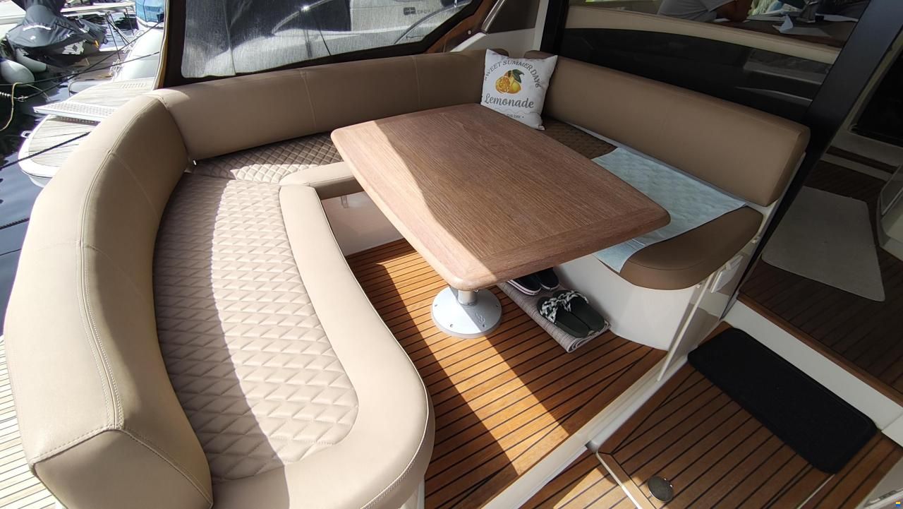 Prestige 42S