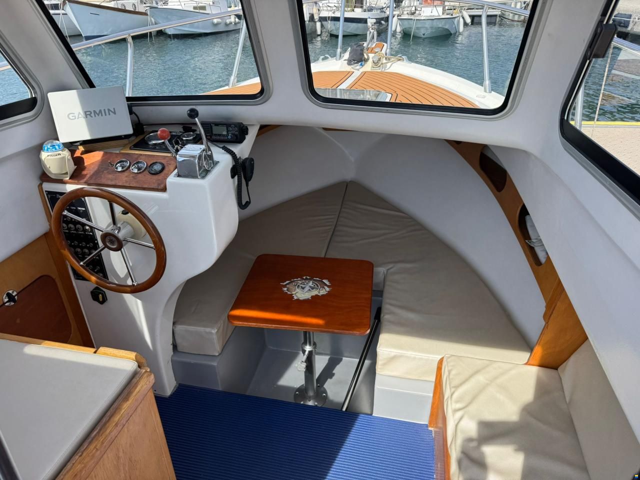 Resincolor R 20 Cabin