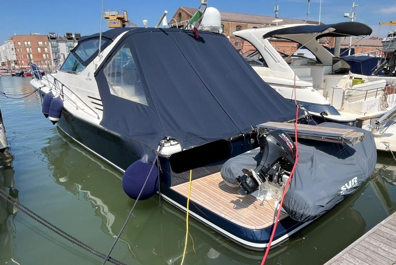 Uniesse 48' Open