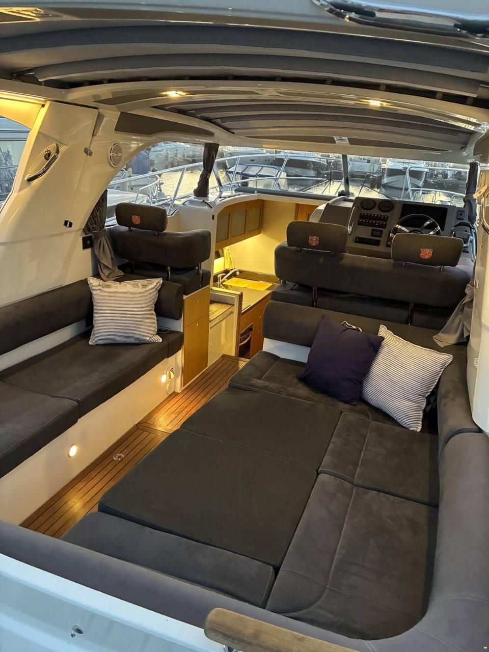 Marex 310 Sucruiser
