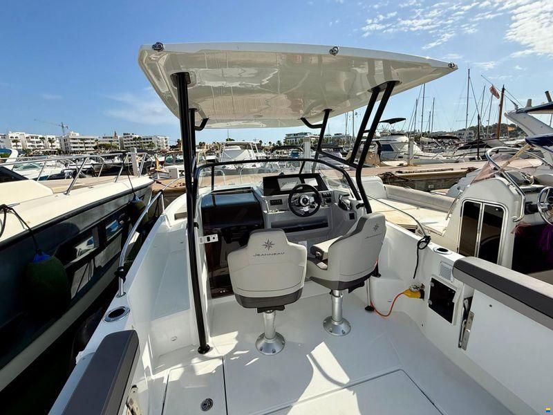 Jeanneau Cap Camarat 7.5 WA