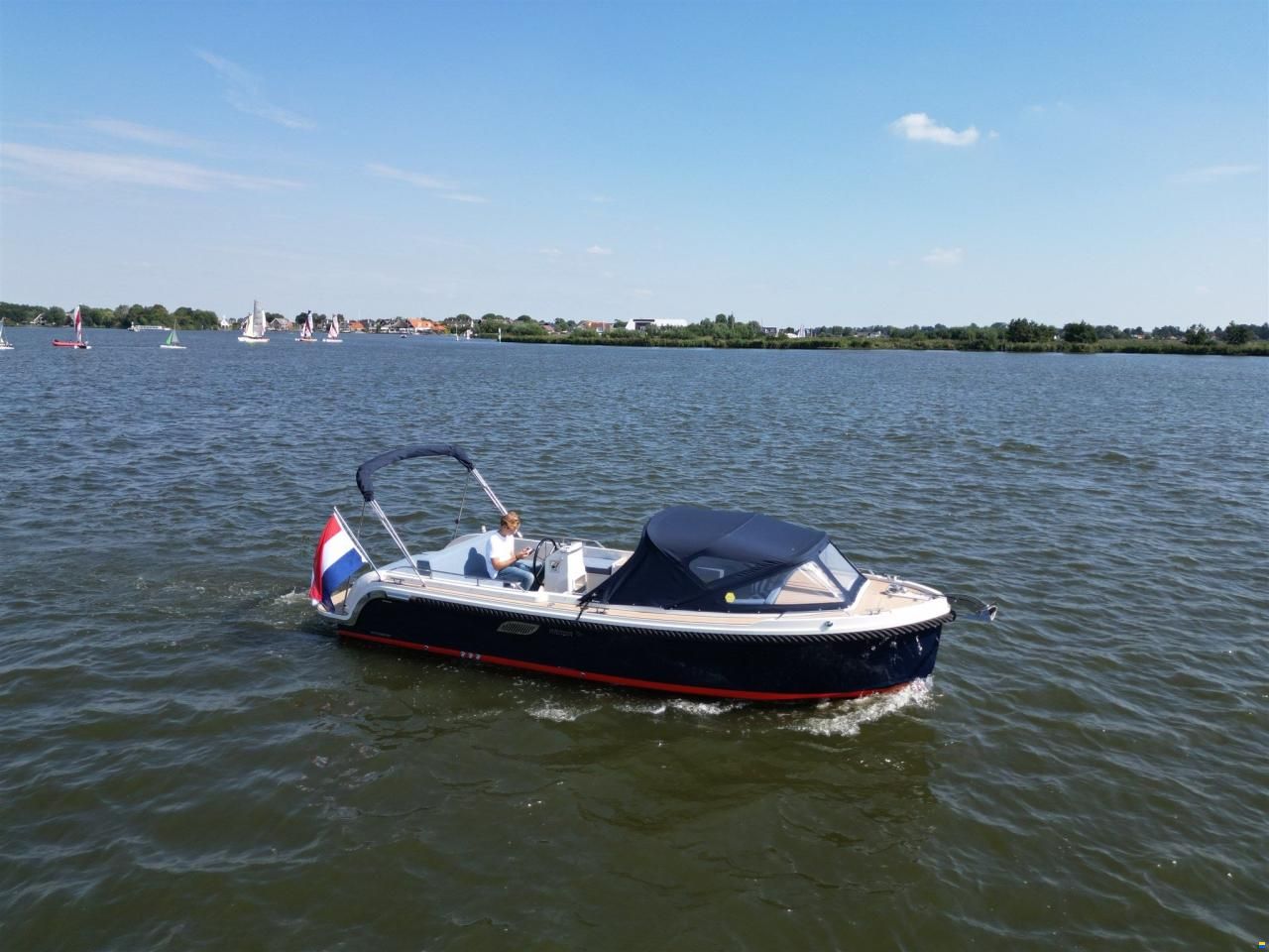 Interboat DE Intender 750 Cabin