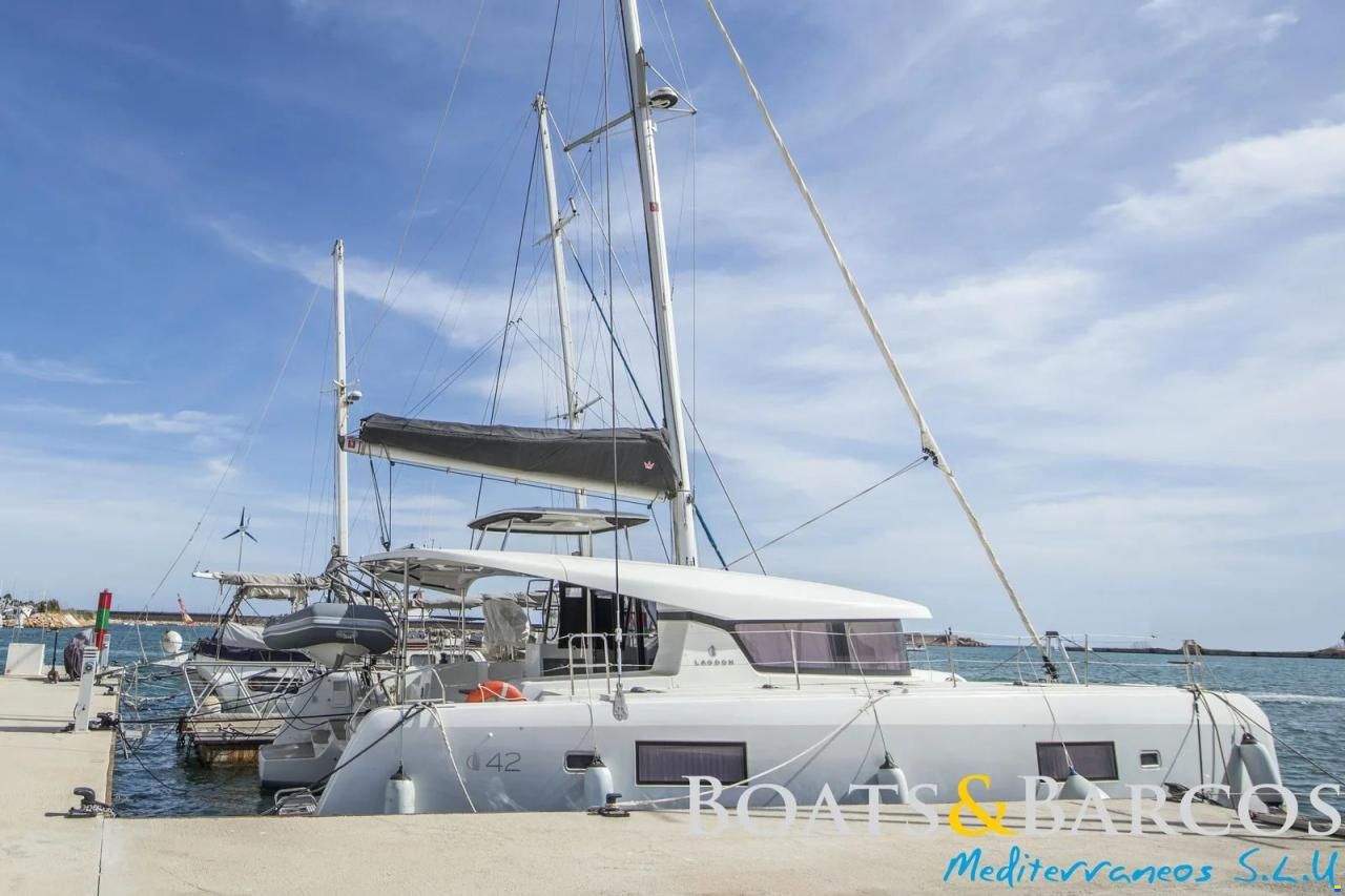 Lagoon 42