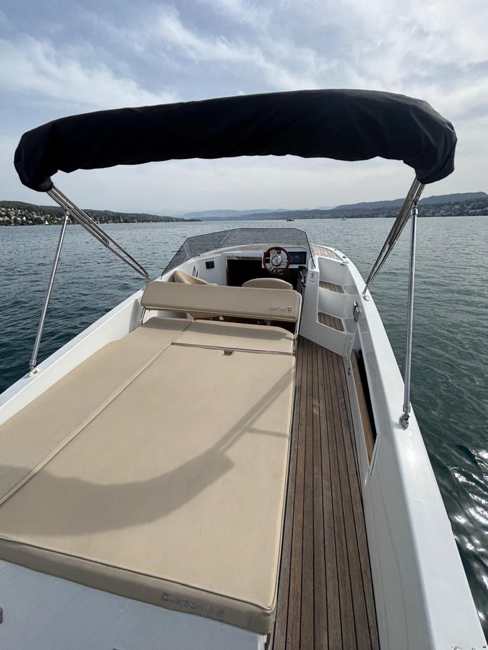 Ganz Boats Ovation 6.8