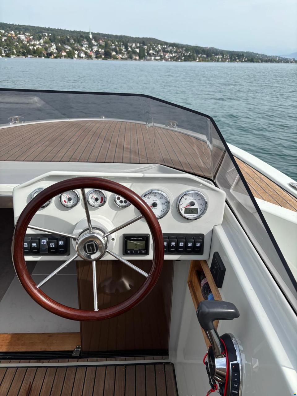 Ganz Boats Ovation 6.8