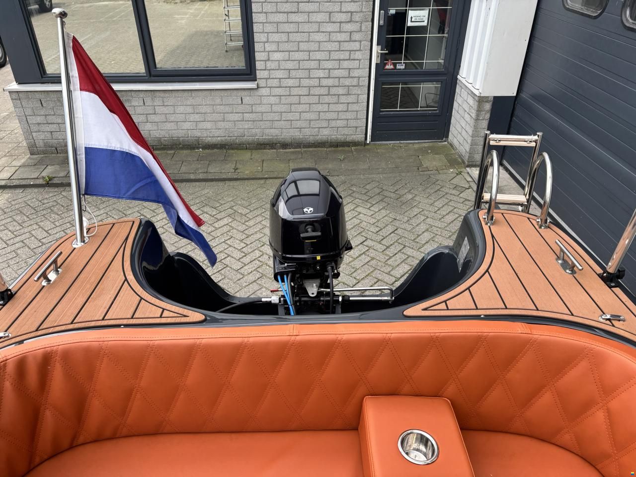 Corsiva 500 New Age Tender