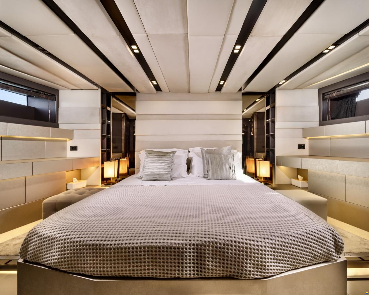 Admiral Yachts Silent 76