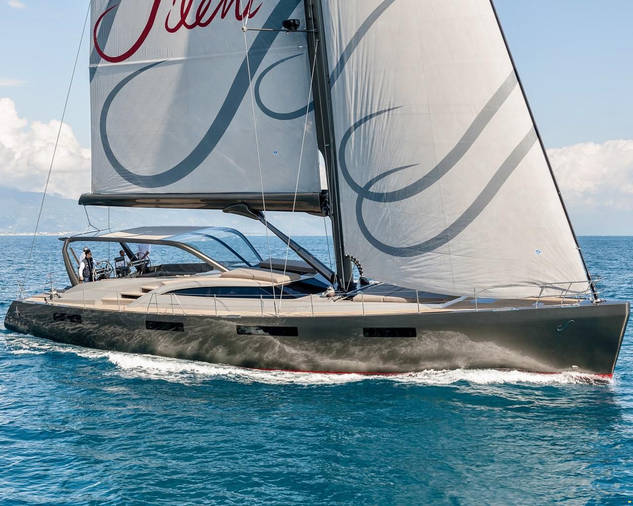 Admiral Yachts Silent 76