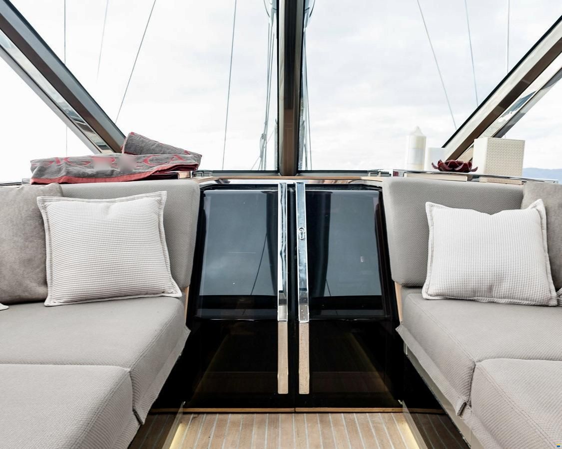 Admiral Yachts Silent 76
