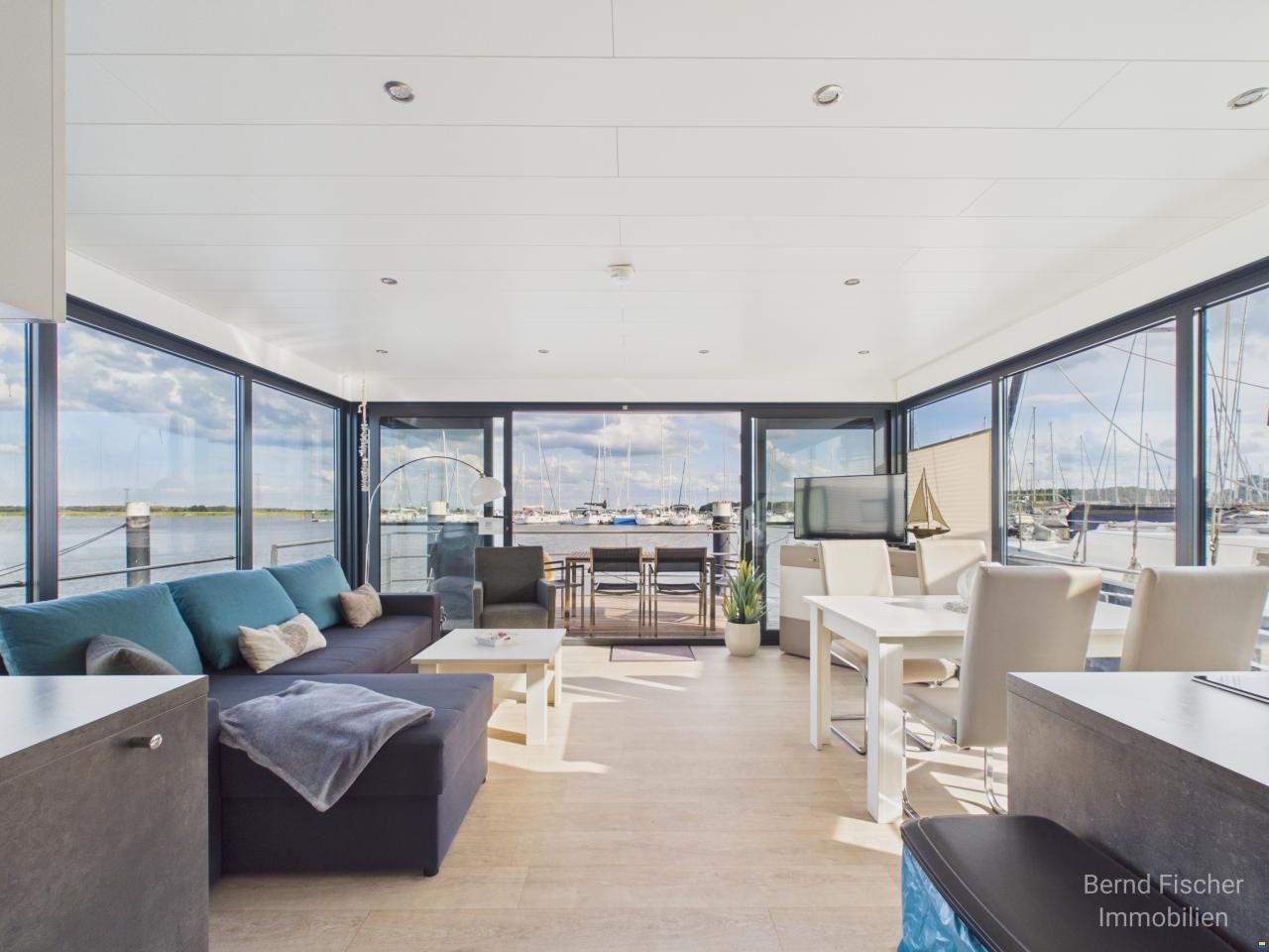 Floating Home 44