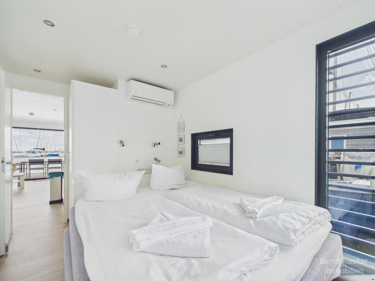 Floating Home 44