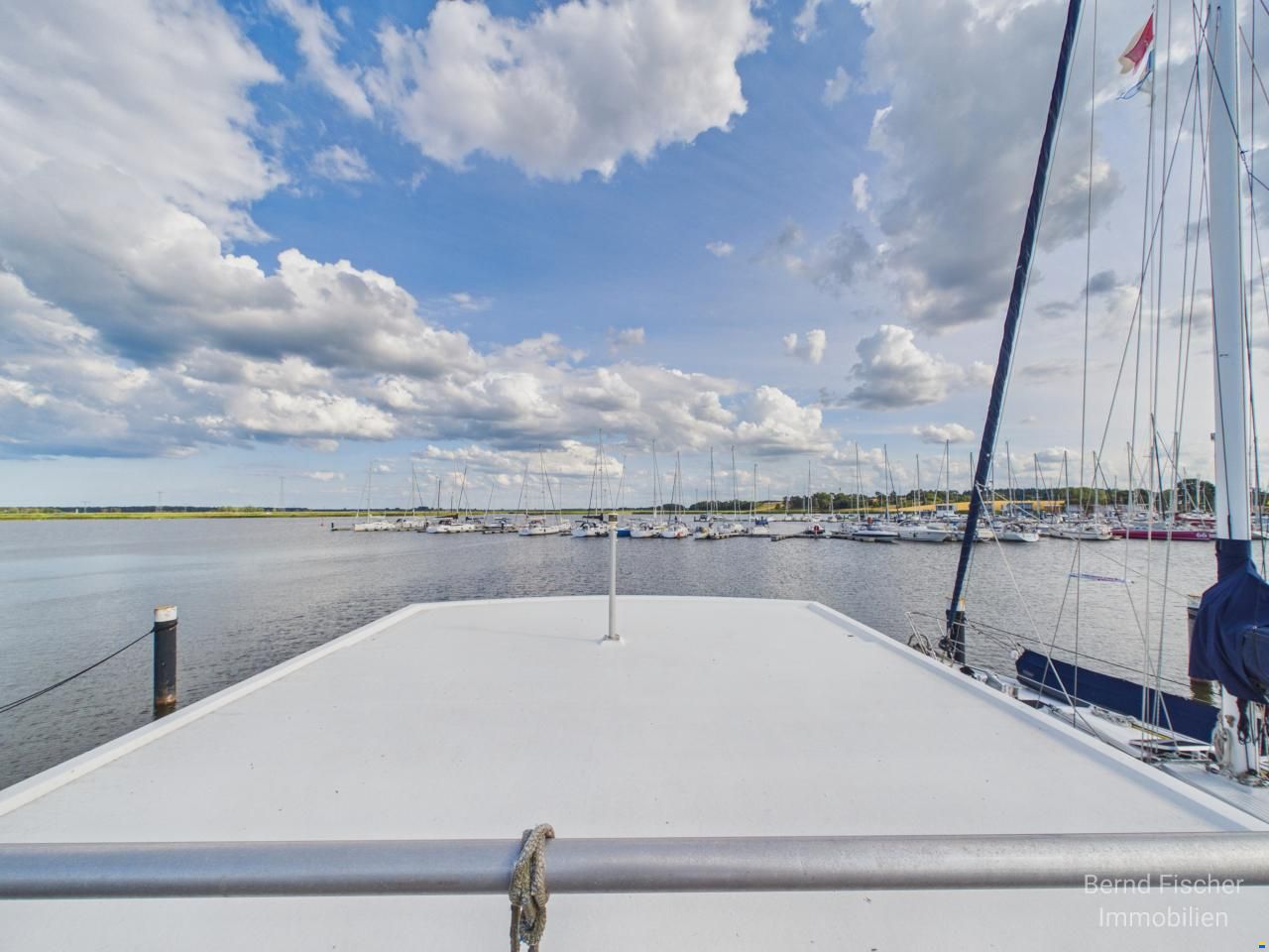 Floating Home 44