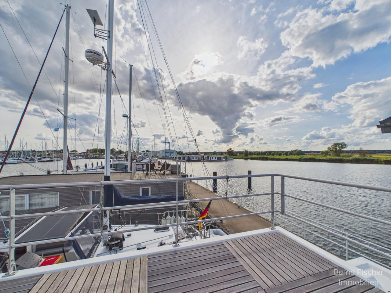 Floating Home 44