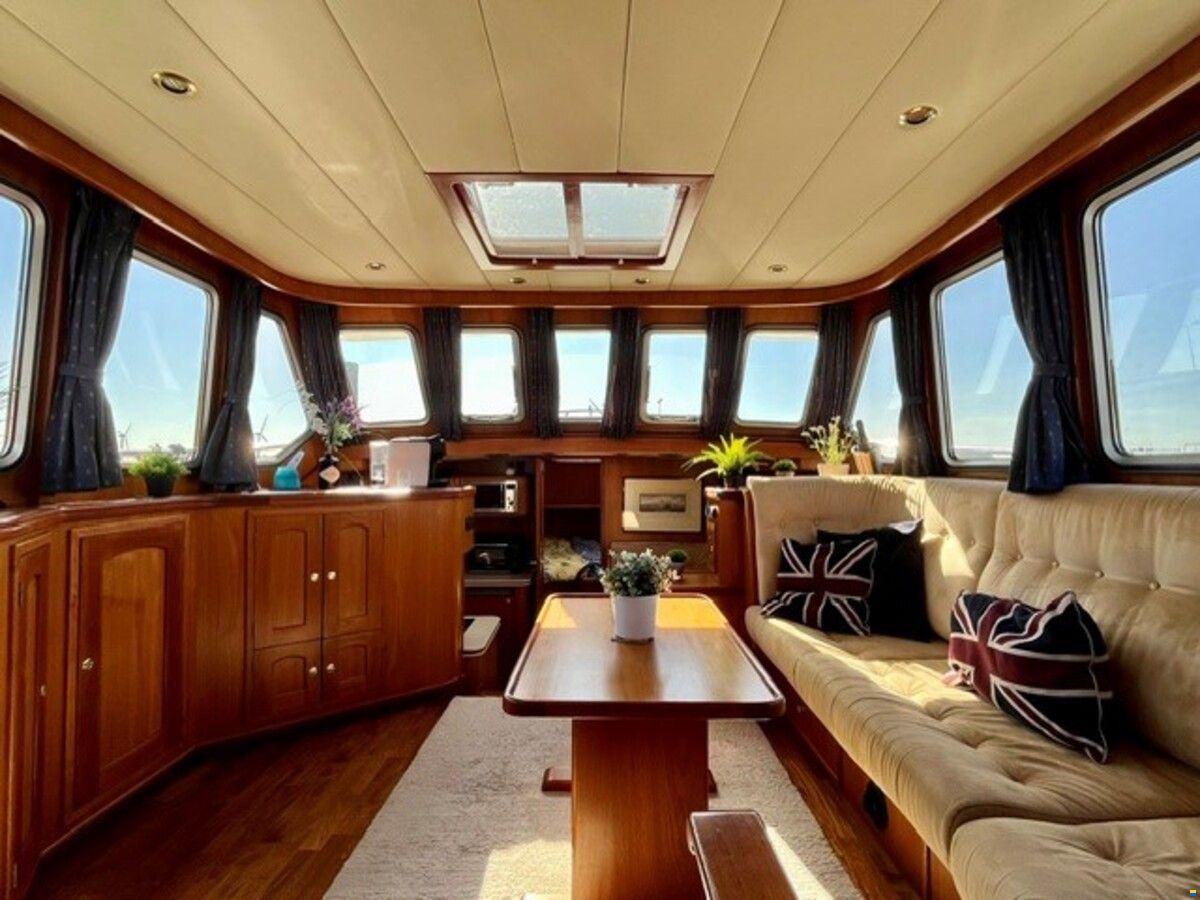 Holterman & De Vries 44 Royal Class