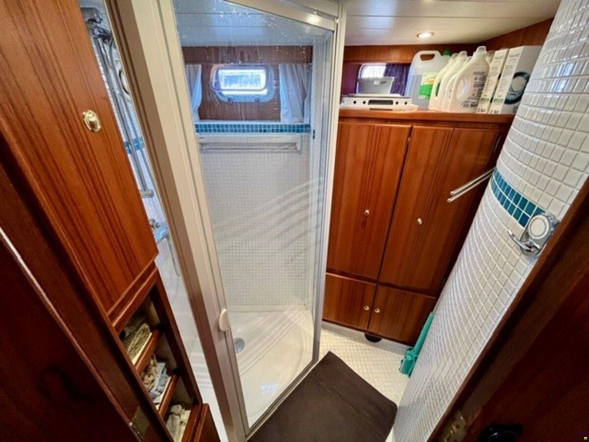 Holterman & De Vries 44 Royal Class