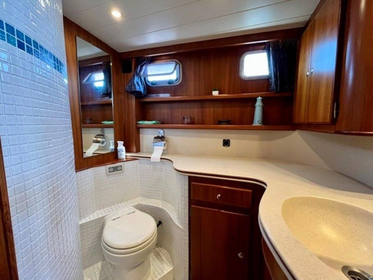 Holterman & De Vries 44 Royal Class
