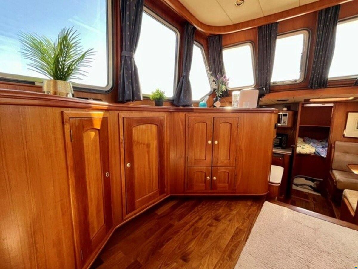 Holterman & De Vries 44 Royal Class