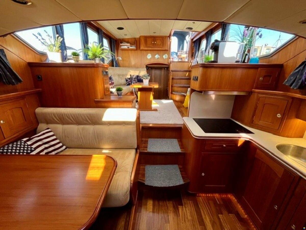 Holterman & De Vries 44 Royal Class