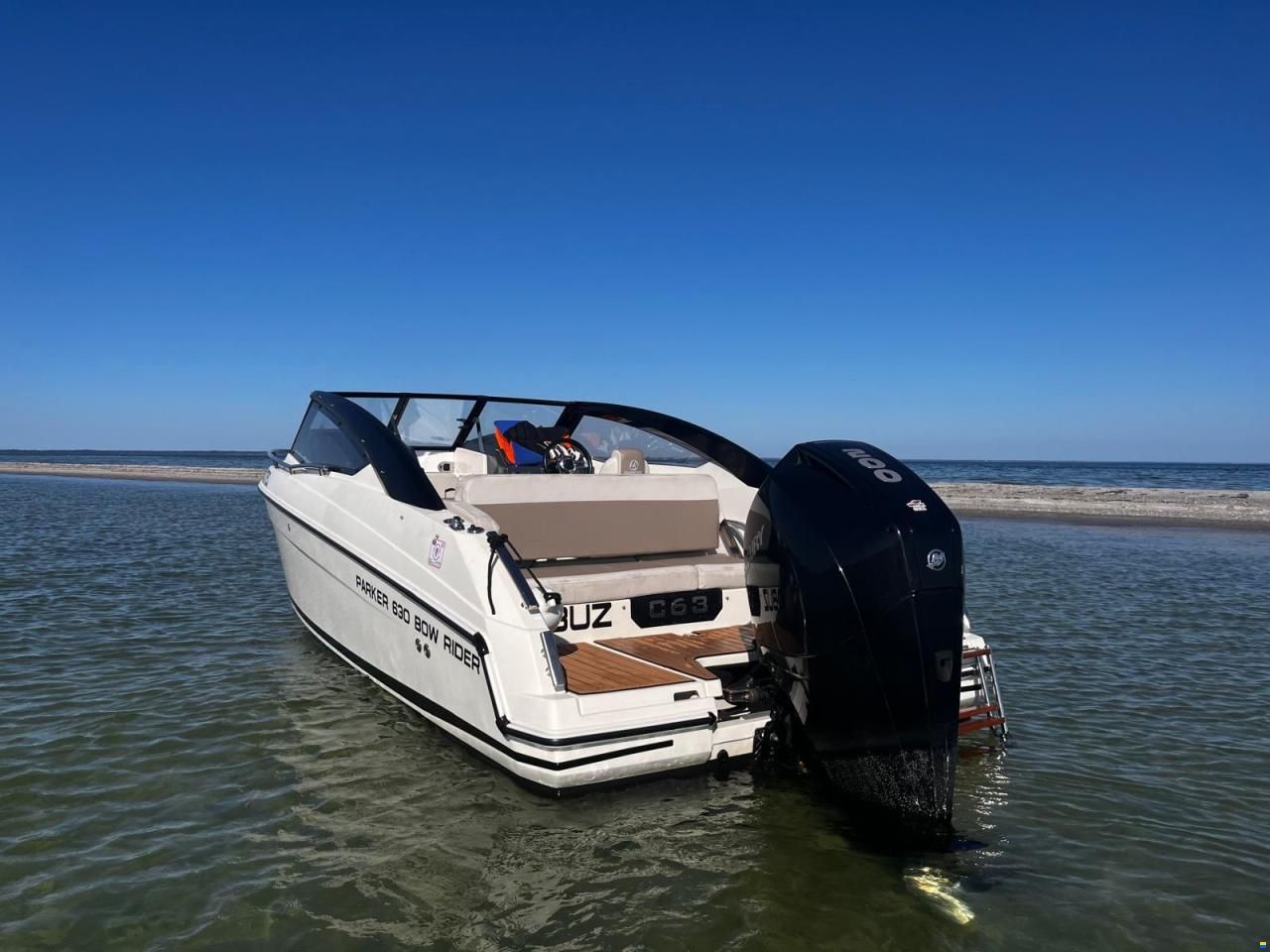 Parker 630 Bow Rider