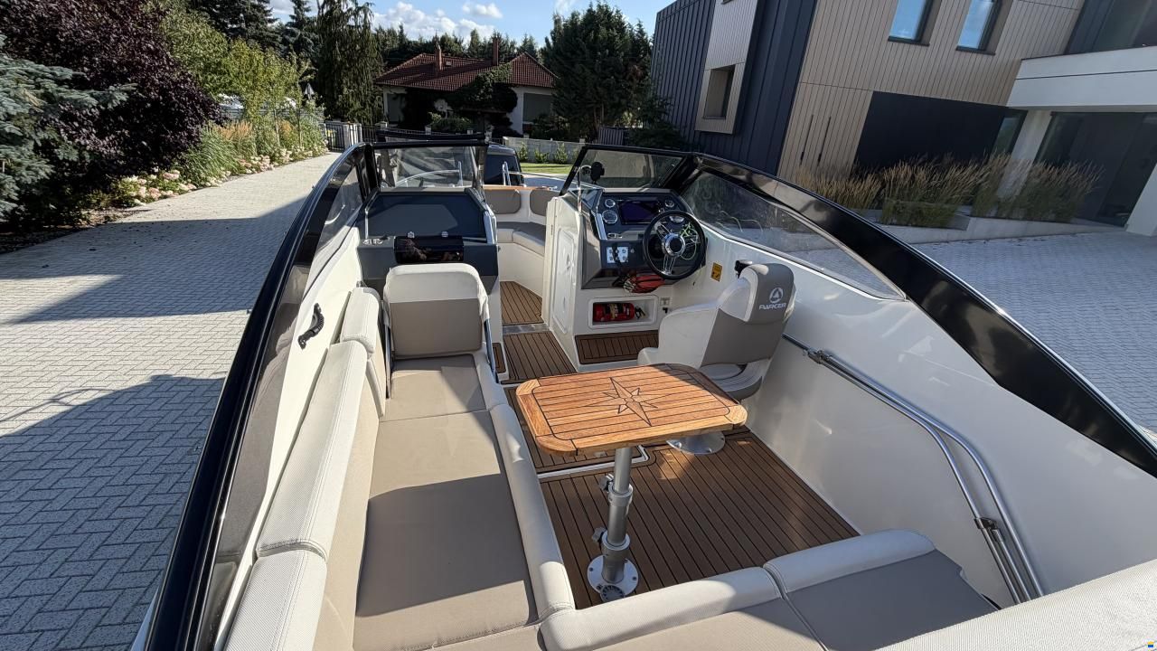 Parker 630 Bow Rider